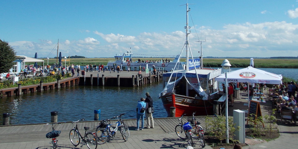 Hafen von Zingst für Boddenschiffe